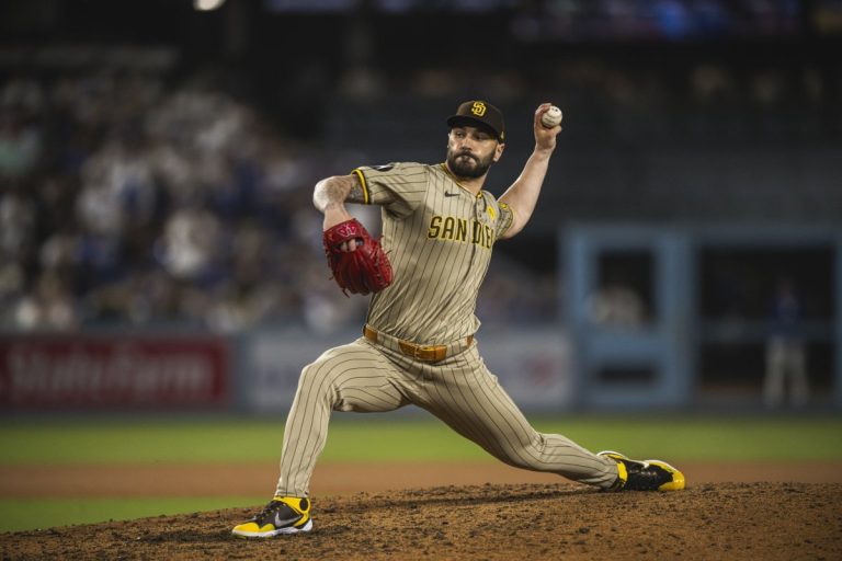 san-diego-padres-pitcher-tanner-scott